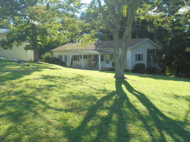 Image for REAL ESTATE AUCTION~ 4/BR 1.5/BA w/Garage/Shop/Apartment/Store ~Randleman