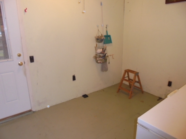 Image for REAL ESTATE AUCTION~ 4/BR 1.5/BA w/Garage/Shop/Apartment/Store ~Randleman