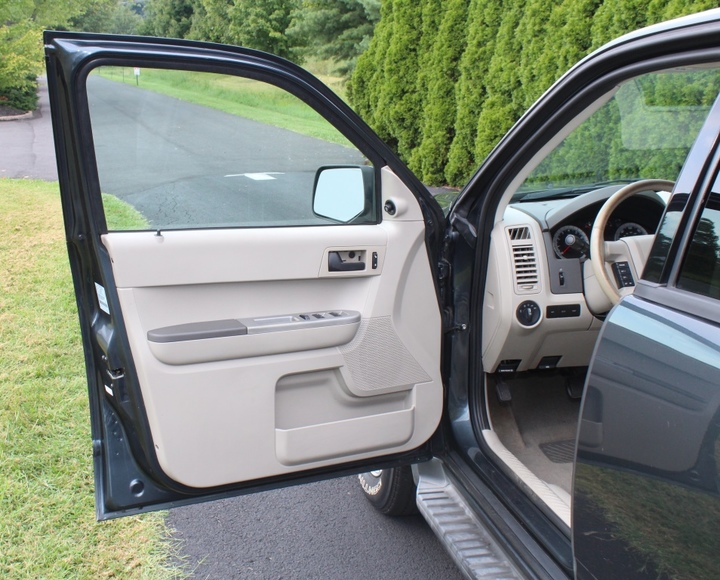 Image for Galler/Estate and Vehicle Auction with Sports Memorabilia: 9-27-18