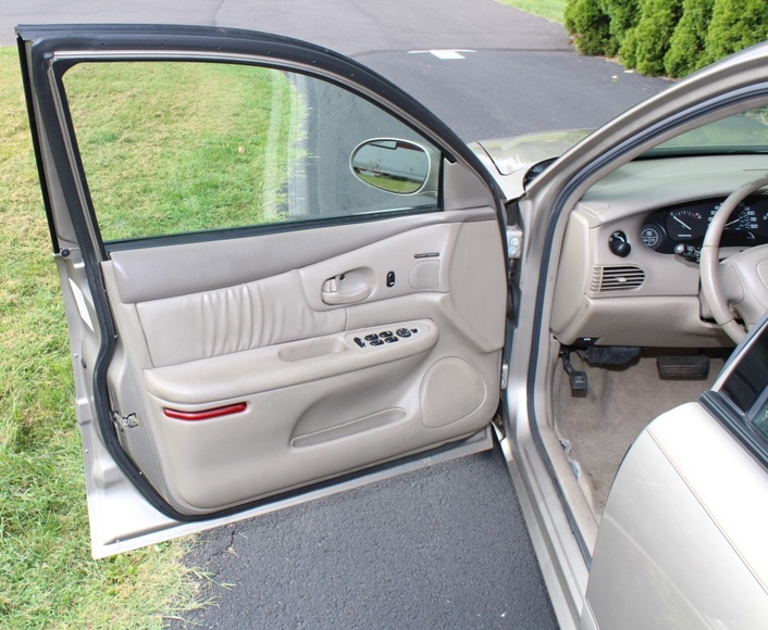 Image for Galler/Estate and Vehicle Auction with Sports Memorabilia: 9-27-18