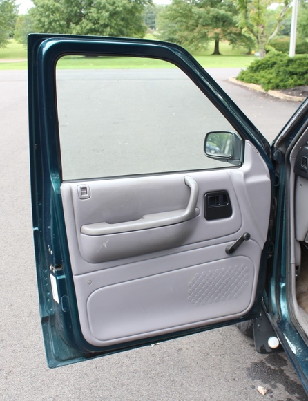 Image for Galler/Estate and Vehicle Auction with Sports Memorabilia: 9-27-18