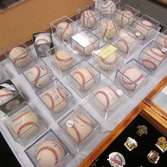 Image for Galler/Estate and Vehicle Auction with Sports Memorabilia: 9-27-18