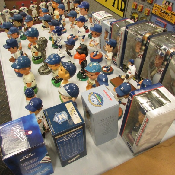 Image for Galler/Estate and Vehicle Auction with Sports Memorabilia: 9-27-18