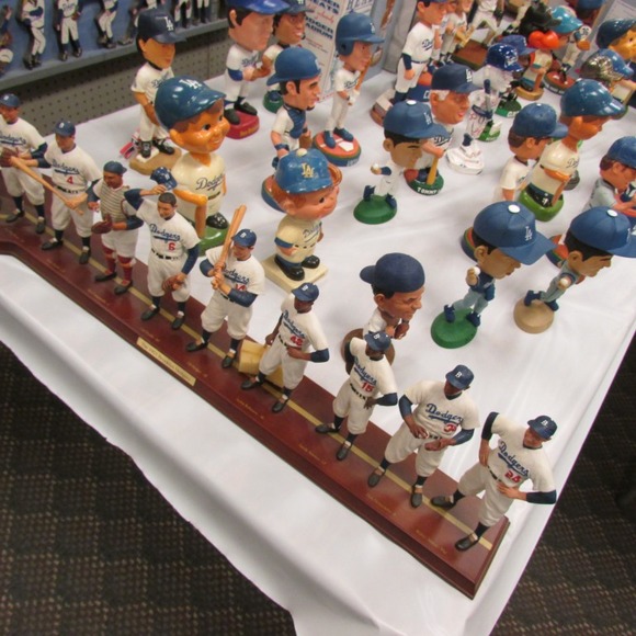 Image for Galler/Estate and Vehicle Auction with Sports Memorabilia: 9-27-18