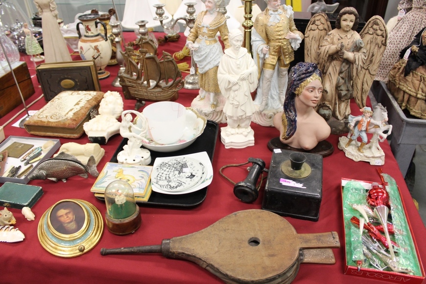 Image for Galler/Estate and Vehicle Auction with Sports Memorabilia: 9-27-18