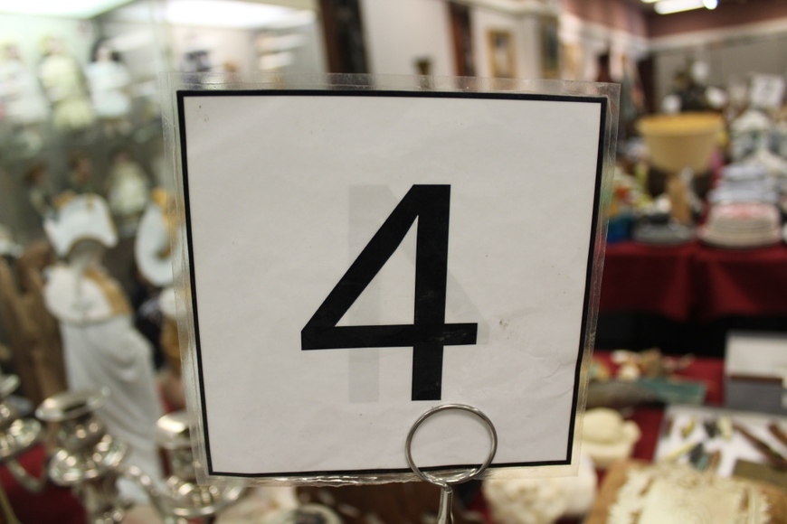 Image for Galler/Estate and Vehicle Auction with Sports Memorabilia: 9-27-18