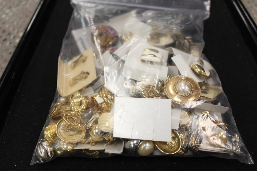 Image for Galler/Estate and Vehicle Auction with Sports Memorabilia: 9-27-18