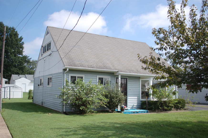 Image for Absolute Real Estate Auction - Hummingbird Circle, Louisville 40213