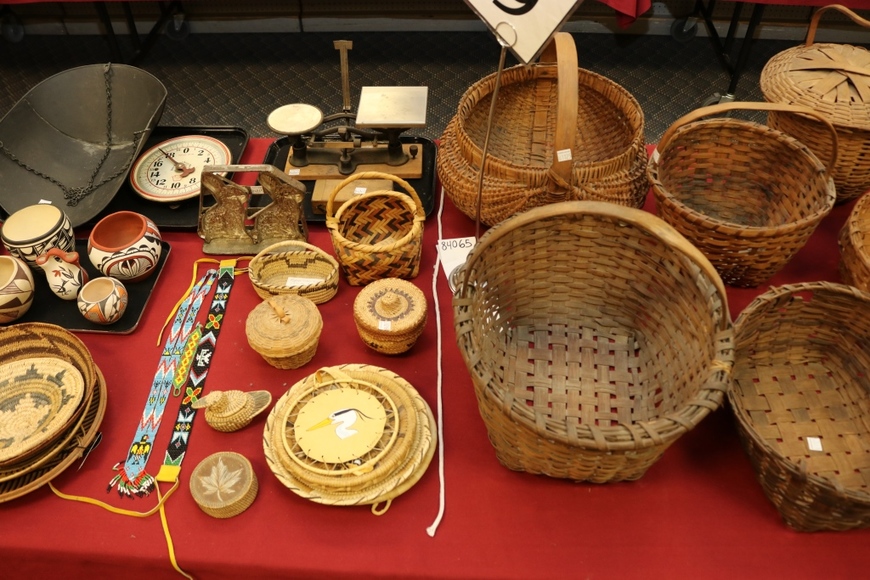 Image for Gallery/Estate Auction with Dolls: 10-11-18