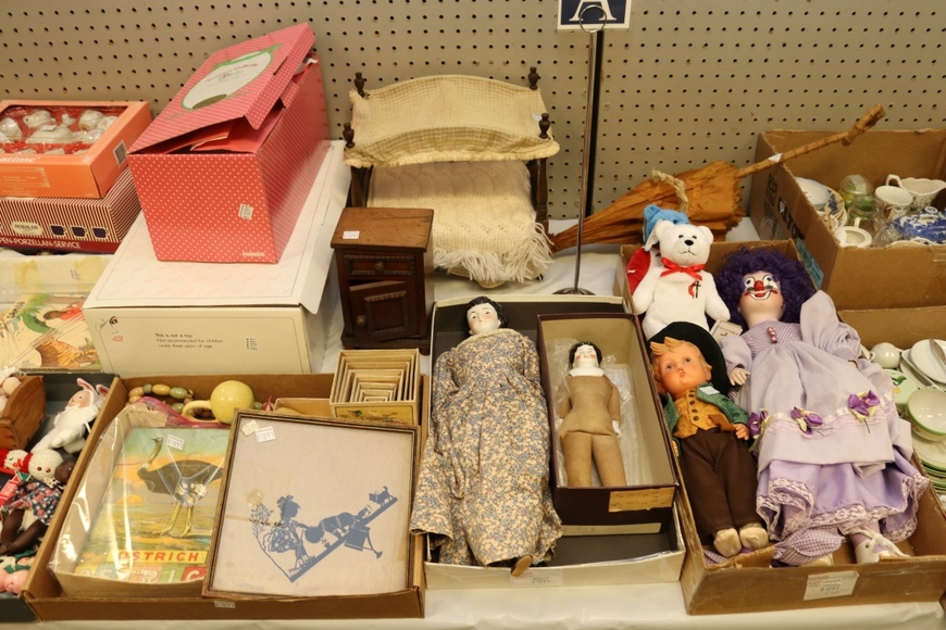 Image for Gallery/Estate Auction with Dolls: 10-11-18