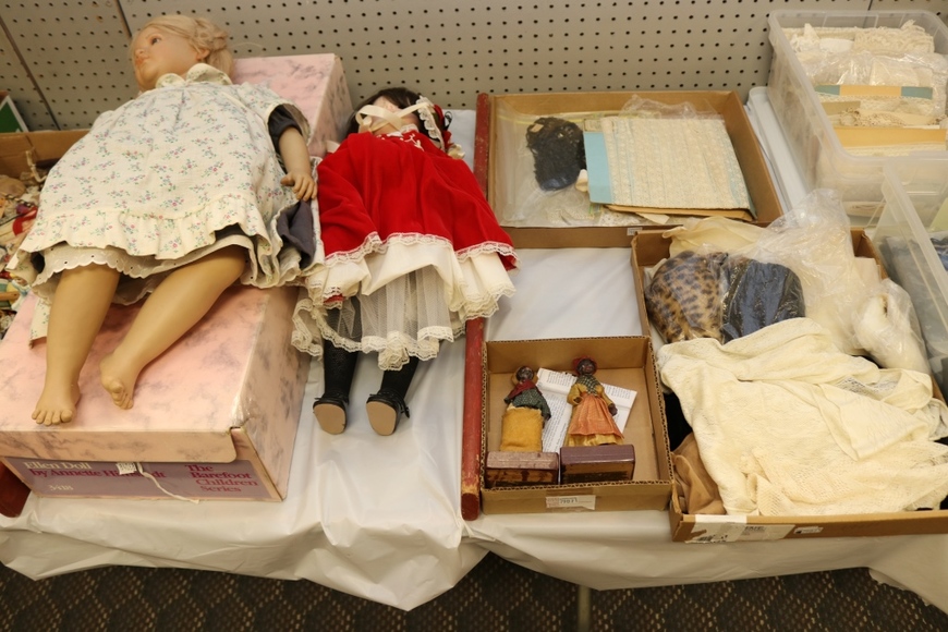 Image for Gallery/Estate Auction with Dolls: 10-11-18