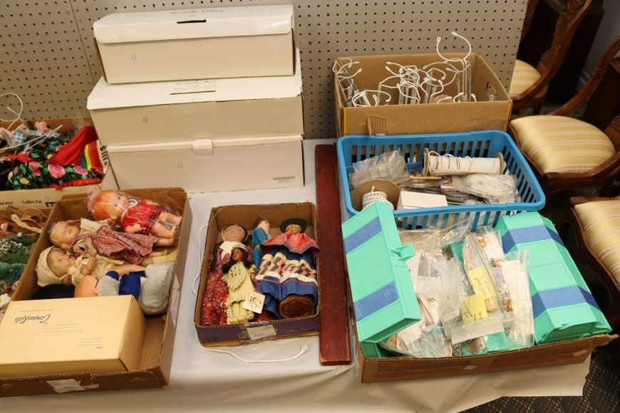 Image for Gallery/Estate Auction with Dolls: 10-11-18