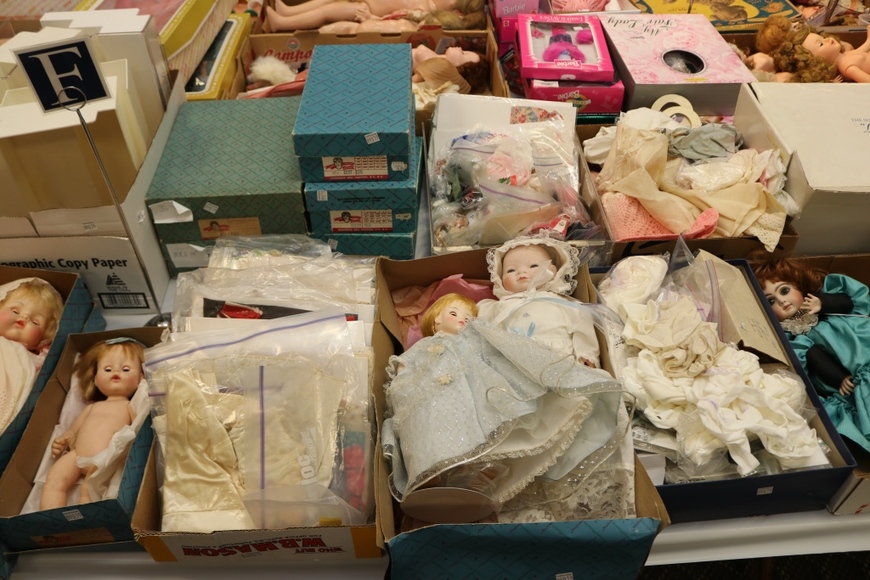 Image for Gallery/Estate Auction with Dolls: 10-11-18