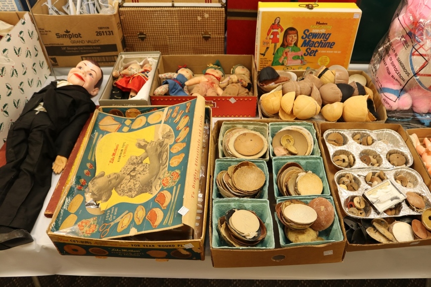 Image for Gallery/Estate Auction with Dolls: 10-11-18