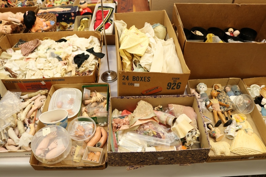 Image for Gallery/Estate Auction with Dolls: 10-11-18