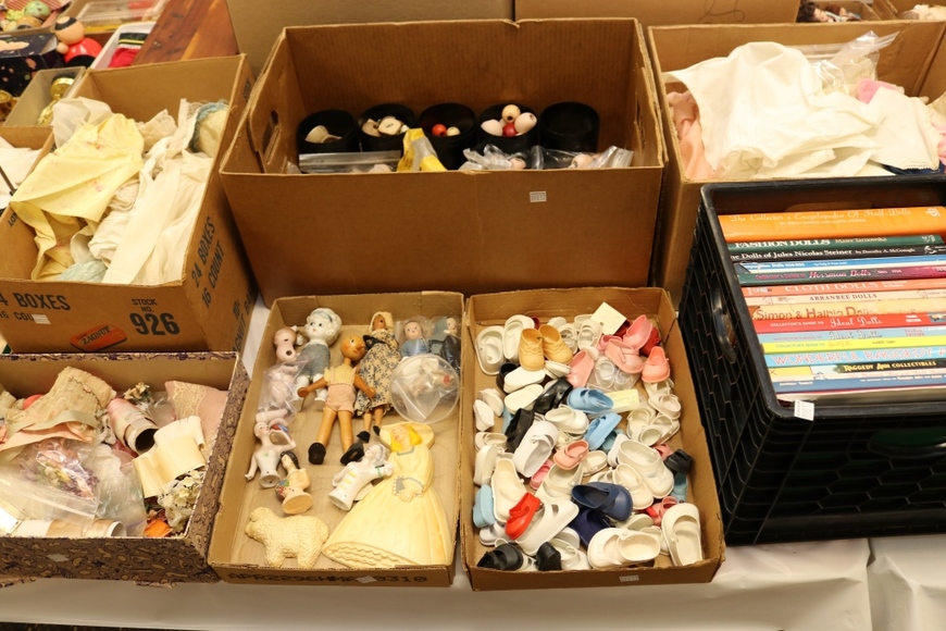 Image for Gallery/Estate Auction with Dolls: 10-11-18