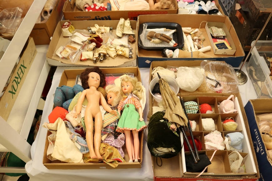 Image for Gallery/Estate Auction with Dolls: 10-11-18