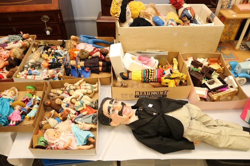 Image for Gallery/Estate Auction with Dolls: 10-11-18