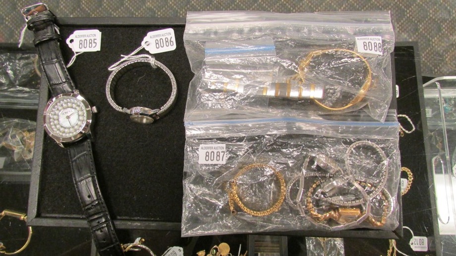 Image for Gallery/Estate Auction with Dolls: 10-11-18