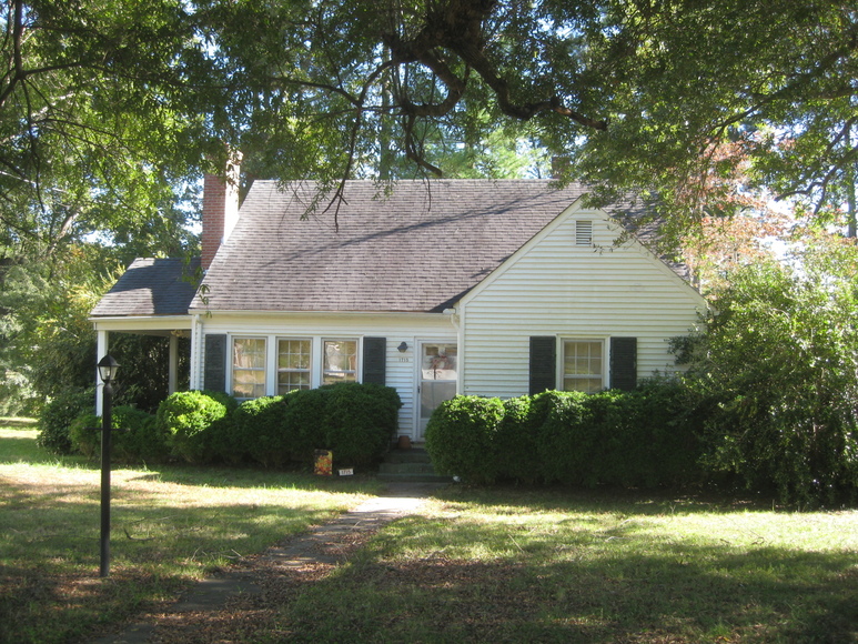 Image for Solid 2 BR/1 BA Home--Sells to the Highest Bidder!!  ONLINE BIDDING ONLY!!