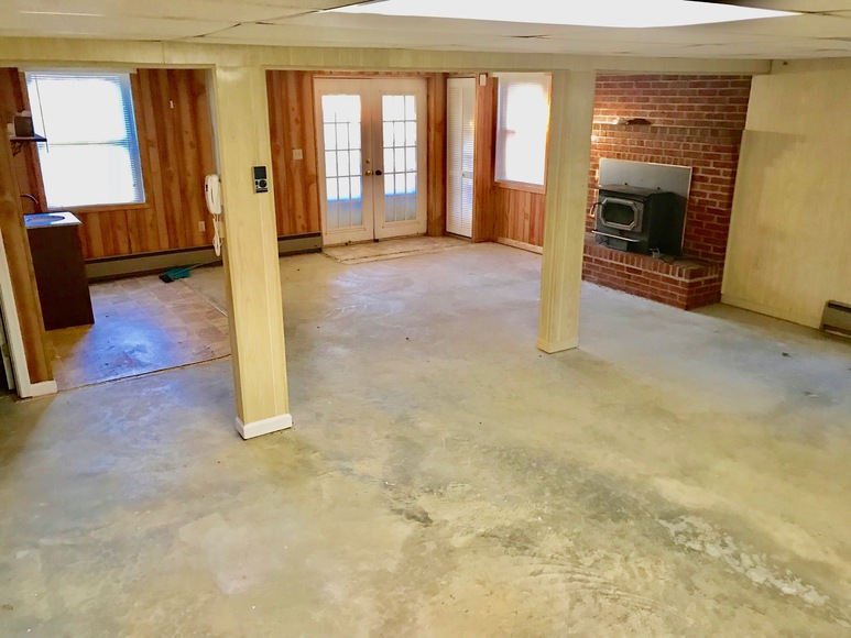 Image for Solid 3 BR/3 BA Brick Ranch Style Home w/Basement--Sells to the Highest Bidder!!