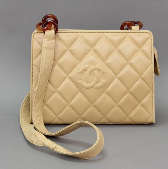 Image for Live and Online - Fine and Decorative Arts Auction: 12-6-18