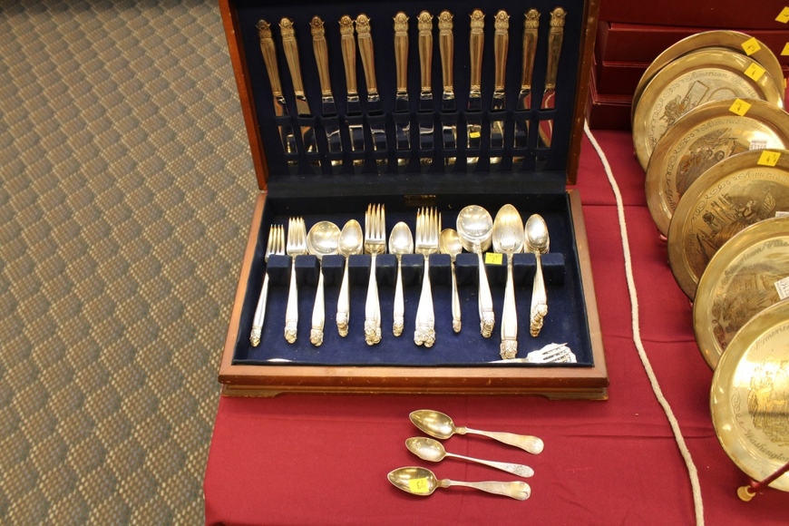 Image for Gallery Auction with Tools and Sports Memorabilia: 11-29-18