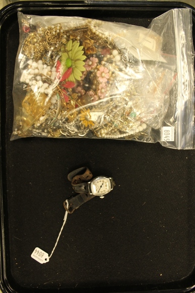 Image for Gallery Auction with Tools and Sports Memorabilia: 11-29-18