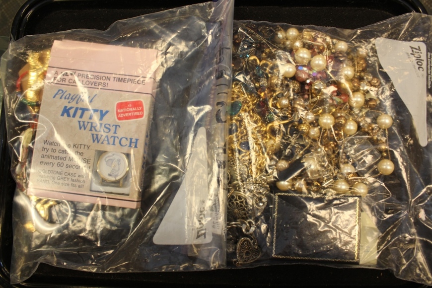 Image for Gallery Auction with Tools and Sports Memorabilia: 11-29-18