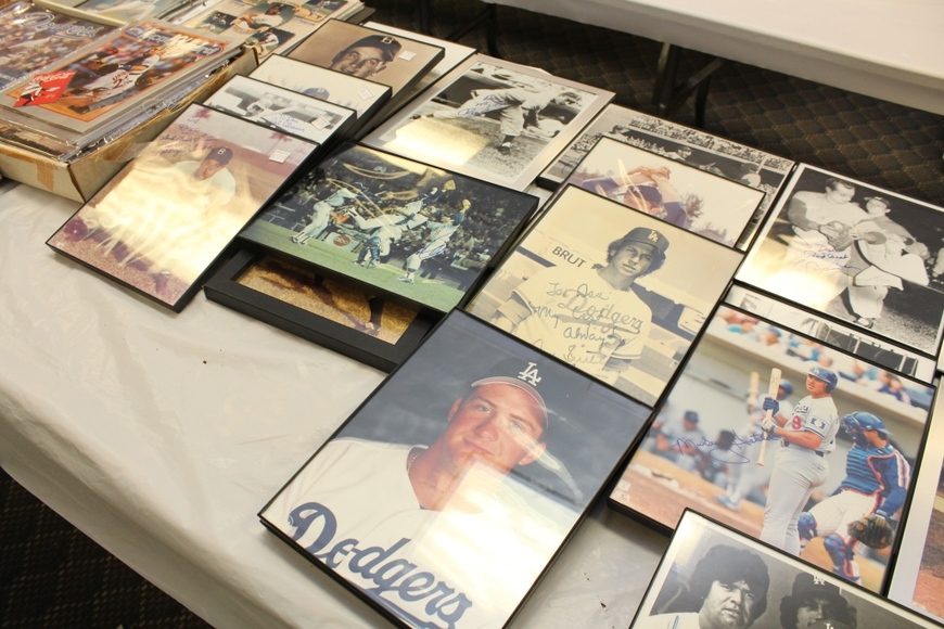 Image for Gallery Auction with Tools and Sports Memorabilia: 11-29-18