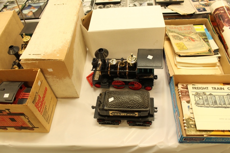 Image for Gallery Auction with Tools and Sports Memorabilia: 11-29-18