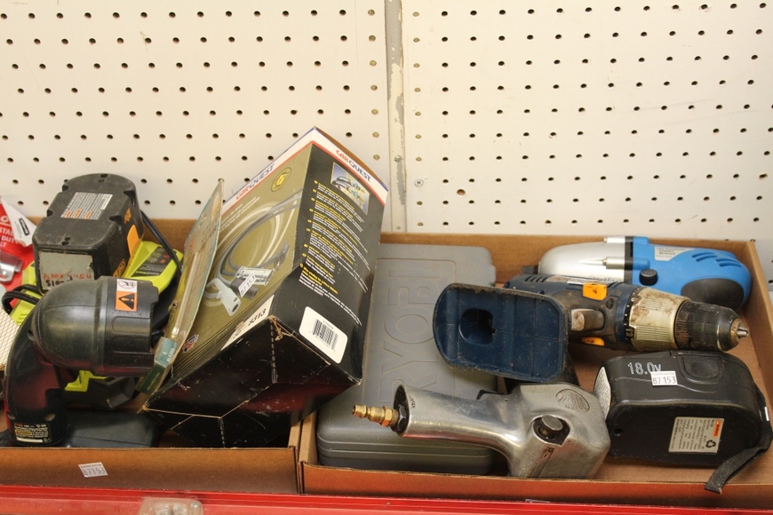 Image for Gallery Auction with Tools and Sports Memorabilia: 11-29-18