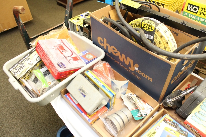 Image for Gallery Auction with Tools and Sports Memorabilia: 11-29-18