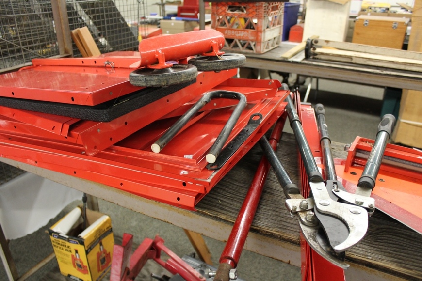 Image for Gallery Auction with Tools and Sports Memorabilia: 11-29-18