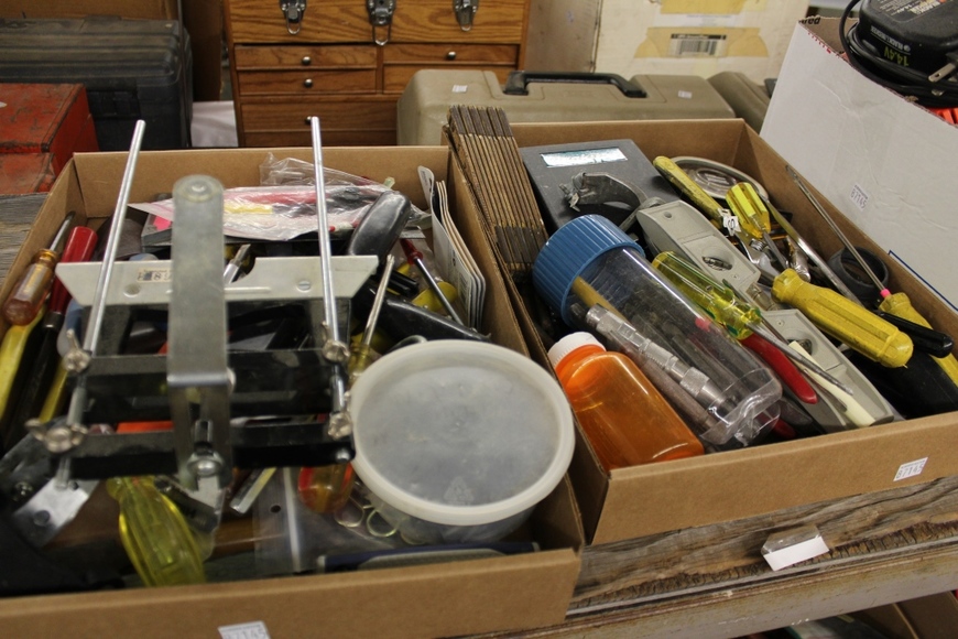 Image for Gallery Auction with Tools and Sports Memorabilia: 11-29-18