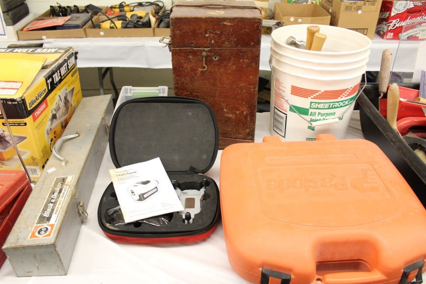 Image for Gallery Auction with Tools and Sports Memorabilia: 11-29-18