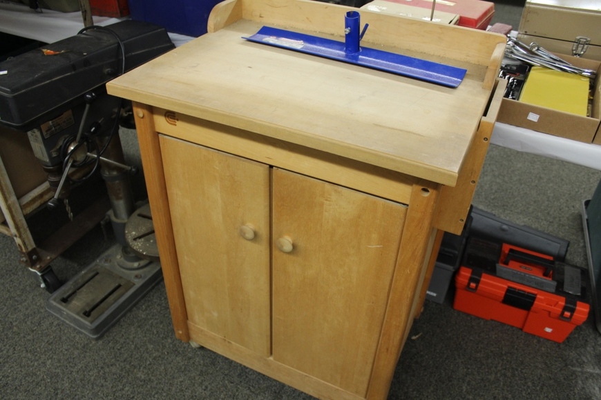 Image for Gallery Auction with Tools and Sports Memorabilia: 11-29-18