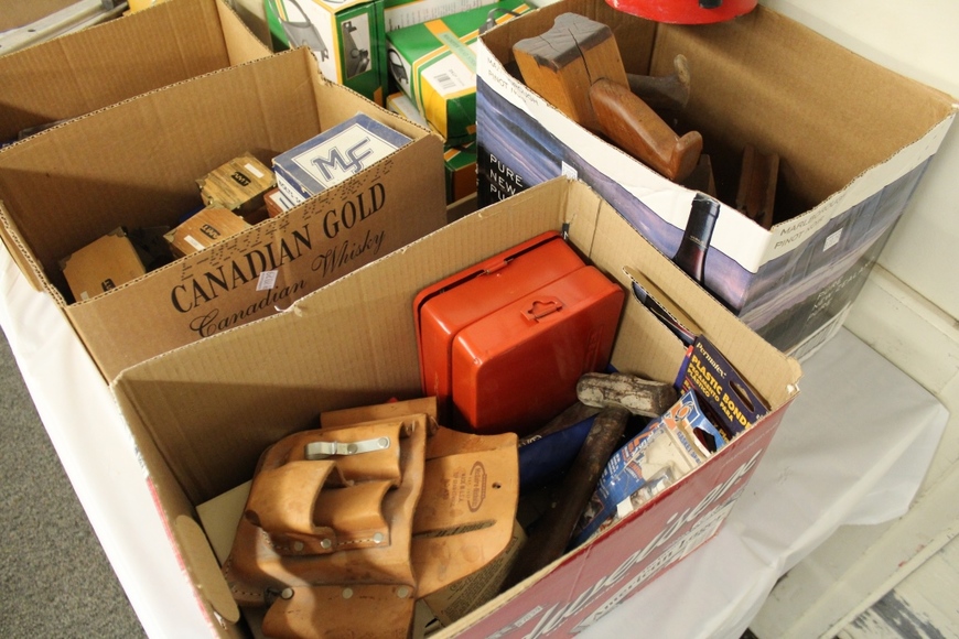 Image for Gallery Auction with Tools and Sports Memorabilia: 11-29-18