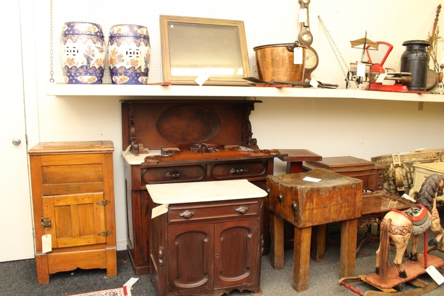 Image for Gallery Auction with Tools and Sports Memorabilia: 11-29-18