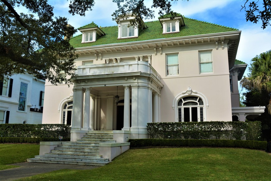 New Orleans' Most Exclusive Address Bankruptcy Auction!