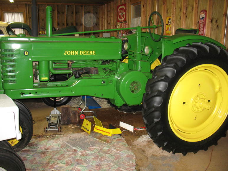 Image for Collector Tractor & Farm Machinery Auction