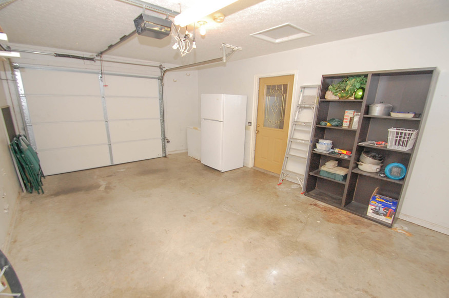 Image for Absolute Estate Auction in Schnitzelburg (Real Estate)