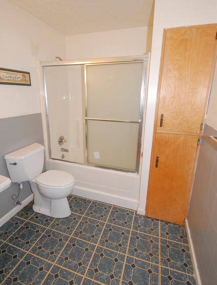 Image for Absolute Estate Auction in Schnitzelburg (Real Estate)