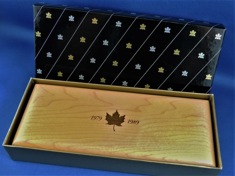 Image for GOLD PLATINUM SILVER 1989 CANADIAN MAPLE LEAF 10TH ANNIVERSARY