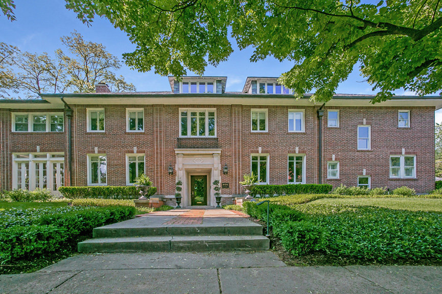 Image for Bishops Hall: Luxury Estate / Premier B&B in Oak Park (Chicago), Illinois