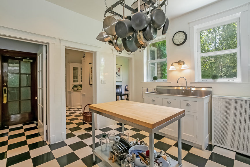 Image for Bishops Hall: Luxury Estate / Premier B&B in Oak Park (Chicago), Illinois