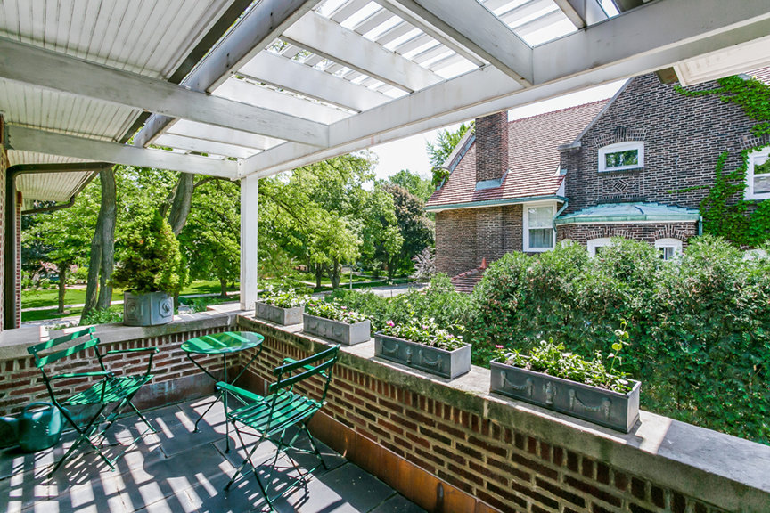 Image for Bishops Hall: Luxury Estate / Premier B&B in Oak Park (Chicago), Illinois