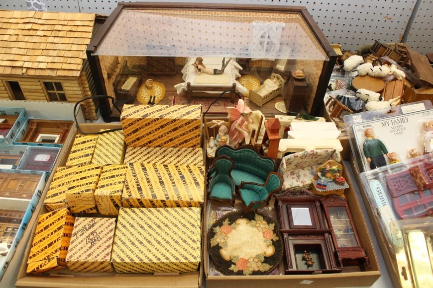 Image for Gallery Auction with Dolls, Toys & Art: 3-7-19