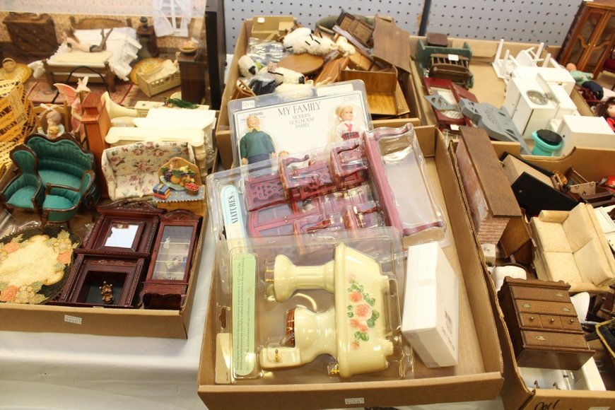 Image for Gallery Auction with Dolls, Toys & Art: 3-7-19