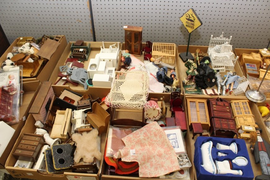 Image for Gallery Auction with Dolls, Toys & Art: 3-7-19